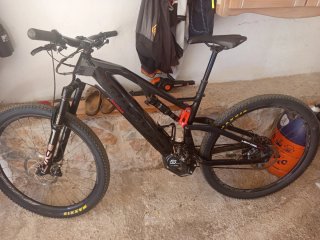 Bicicleta eléctrica carbono montaña GASGAS