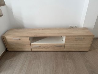Mueble TV madera y blanco