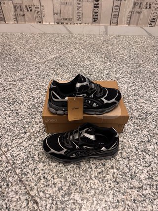 Asics Gel Grigie e Nere Taglia 43