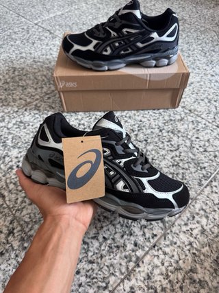 Asics Gel Grigie e Nere Taglia 43