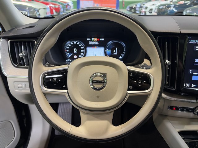 Volvo XC60 T6 Recharge Inscription AWD Auto 250 kW (340 CV)