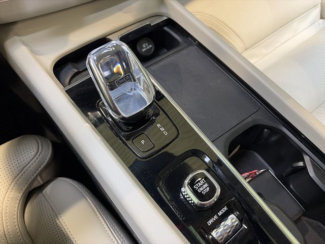 Volvo XC60 T6 Recharge Inscription AWD Auto 250 kW (340 CV)