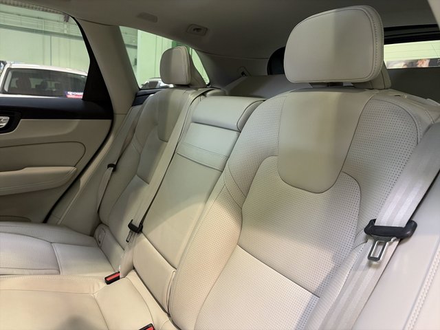 Volvo XC60 T6 Recharge Inscription AWD Auto 250 kW (340 CV)