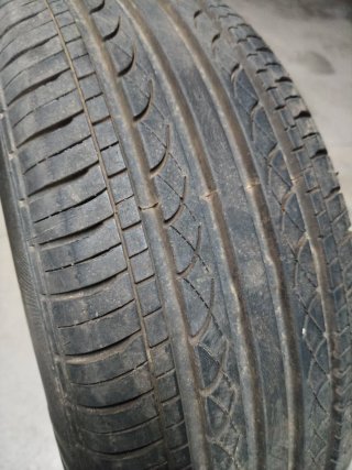 Rueda de repuesto 185/60R14 + batería auto stop