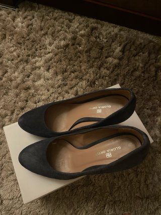 Zapatos tacón ante azul marino Gloria Ortiz talla
