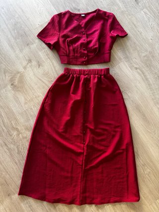 Conjunto falda y top burdeos Shein