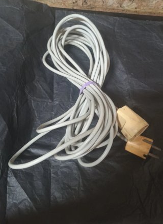Cable alargador blanco con enchufe 8 metros