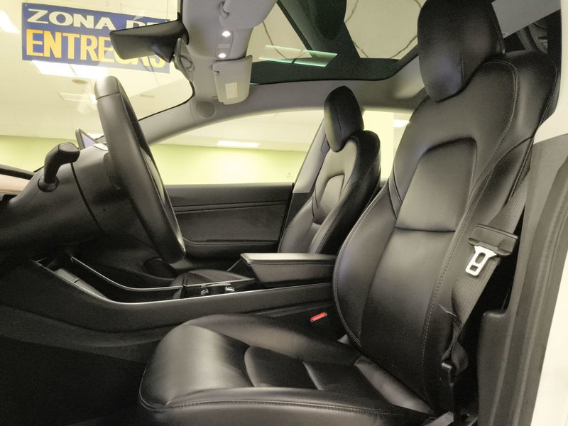 Tesla Model 3 2019, foto 8