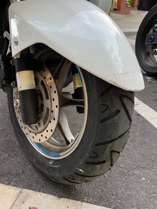 Suzuki Burgman 125 Blanca - carnet B A1