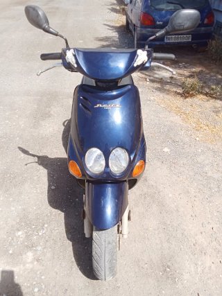 Yamaha Neo's Scooter Azul