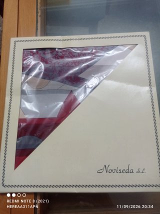Sciarpa donna con design geometrico