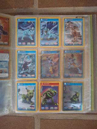 Álbum Panini Invizimals Batalla de Cazadores