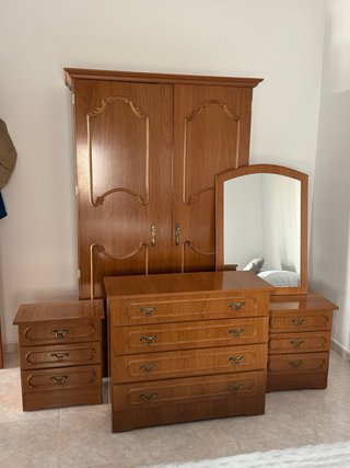 Conjunto dormitorio madera antiguo
