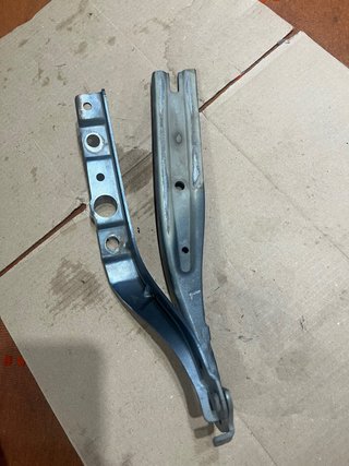 Soporte aleta izquierda Peugeot 407