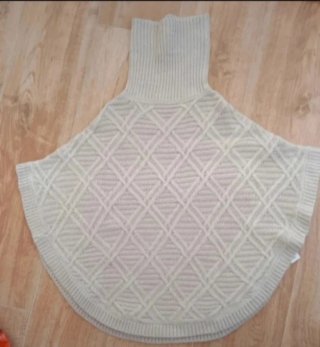 Poncho de punto beige niña talla 12