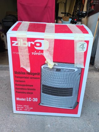 Estufa Parafina Toyotomi Gris