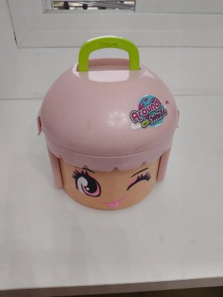 Cabeza gigante de Pin y Pon