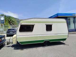 Caravana 5 plazas 750kg seminueva