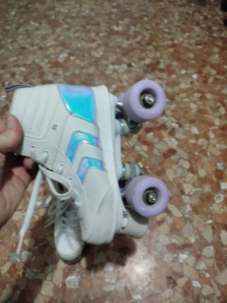 Patines blancos para niña