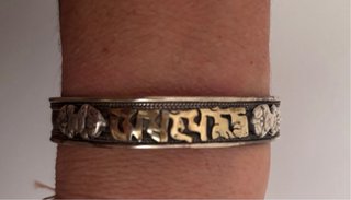 Pulsera y Anillo Tibetano con Inscripciones
