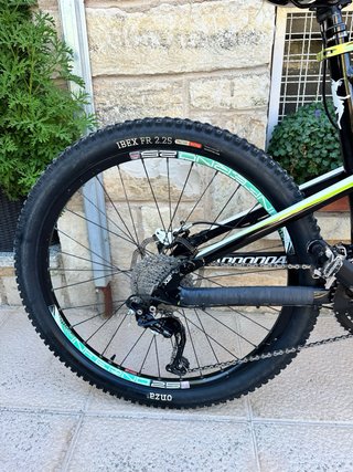 Bicicleta Cannondale Jekyll
