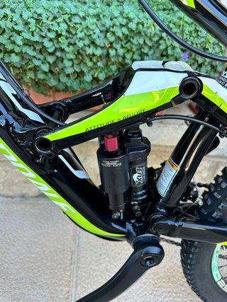 Bicicleta Cannondale Jekyll