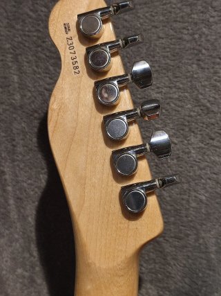 Squier Telecaster con algunos cambios