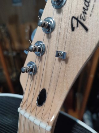 Squier Telecaster con algunos cambios