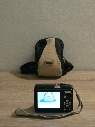 Camara Nikon Coolpix L101 con funda