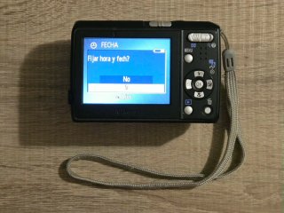 Camara Nikon Coolpix L101 con funda