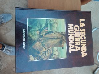 Crónica militar y política de la Segunda Guerra...