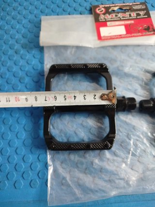 Pedales aluminio junior Monty