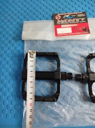 Pedales aluminio junior Monty