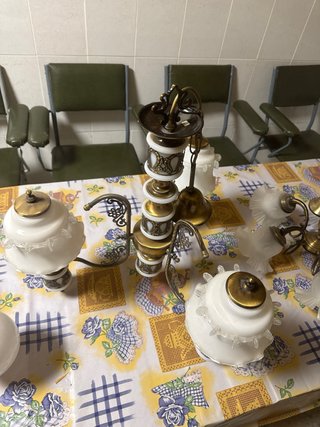 Lámpara de techo vintage dorada y blanca