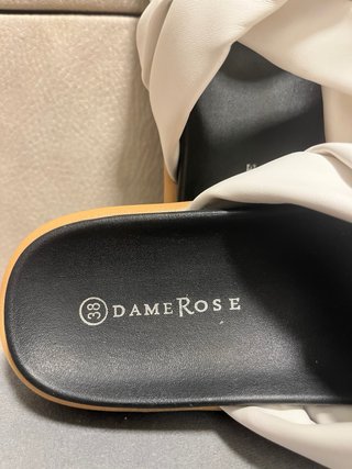 Ciabatte donna con intreccio