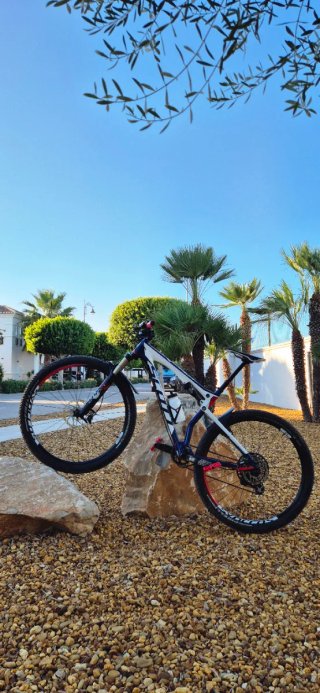 29"Mountain bike full suspensión carbon