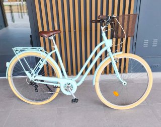 Bicicleta de paseo color menta
