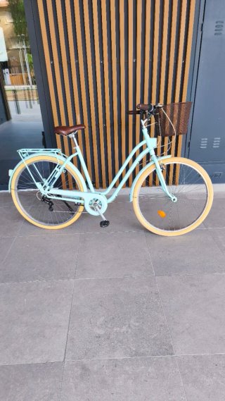 Bicicleta de paseo color menta