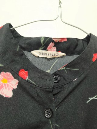 Vestito floreale nero con cintura