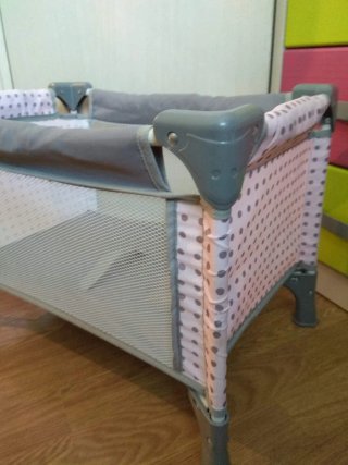 Cuna de muñecas