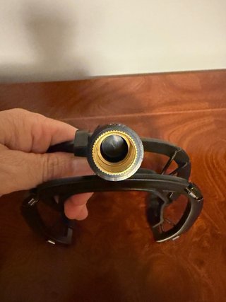 Soporte para micrófono negro. Nuevo