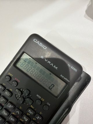 Calculadora Científica Casio fx-82MS