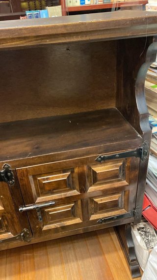 Mueble Castellano Robusto Madera Maciza