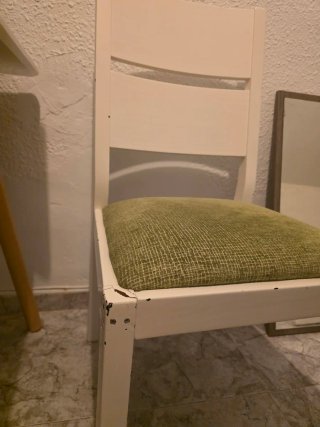 Conjunto de 2 sillas de madera blancas