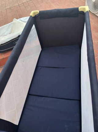 Cuna de viaje portátil