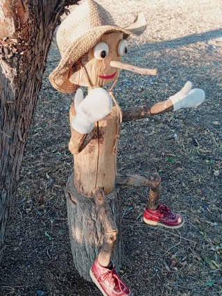 Pinocho artesanal de madera