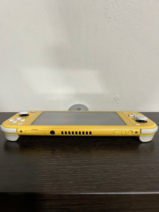 Nintendo Switch Lite Giallo