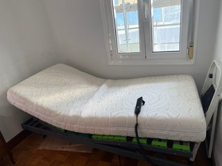 Cama articulada tela beige y blanca