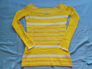 Jersey amarillo Liu jo talla XS.