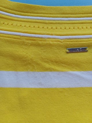 Jersey amarillo Liu jo talla XS.